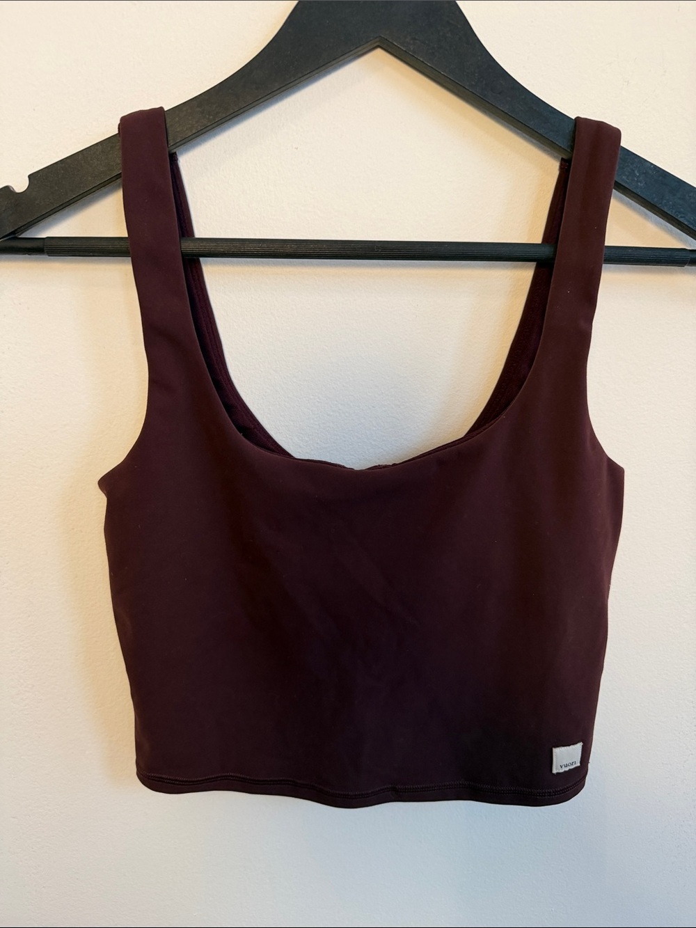 Vuori Daily Crop Tank Wine XS Built-In Bra